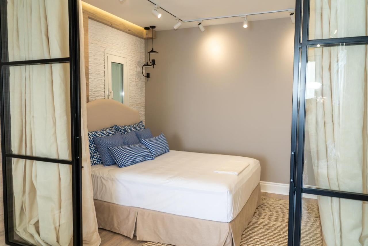 Limani Luxury Apartments Beachfront Sarande Exterior photo