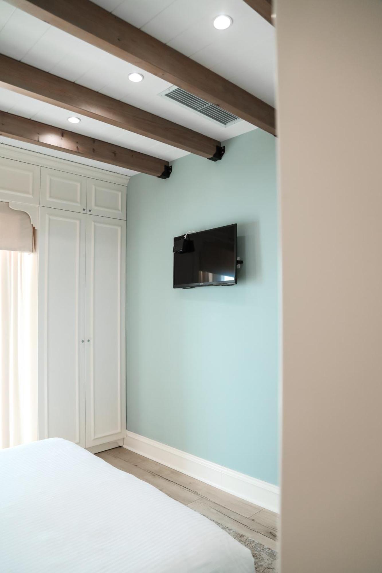 Limani Luxury Apartments Beachfront Sarande Exterior photo